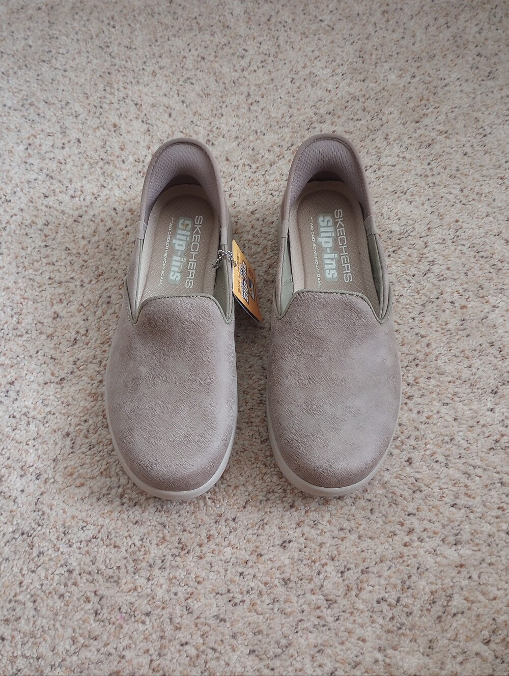 Sketchers Slip-Ins Air-Cooled Memory Foam Gray New With Tags Size 8.5 Comfy
